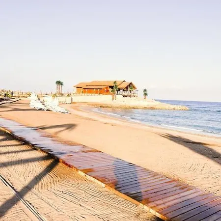 דירה Dreamview Beachfront Getaway