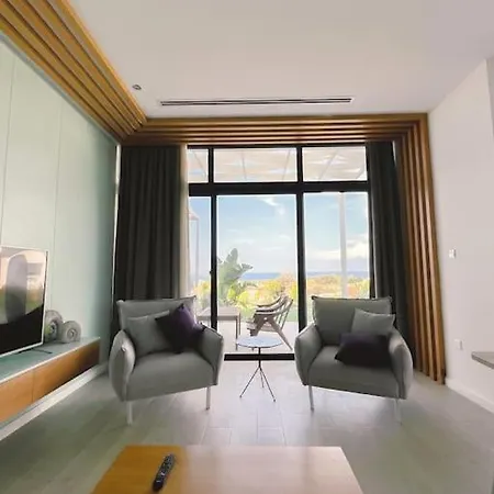 דירה Dreamview Beachfront Getaway