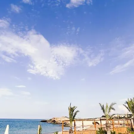 Dreamview Beachfront Getaway