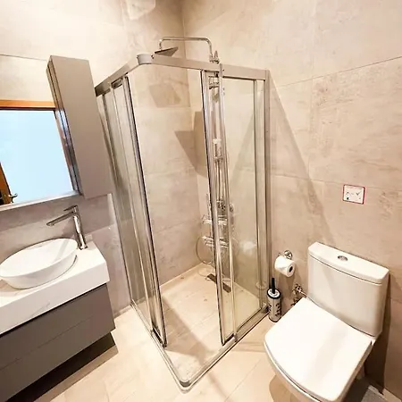 Dreamview Beachfront Getaway Famagusta (Northern Cyprus)